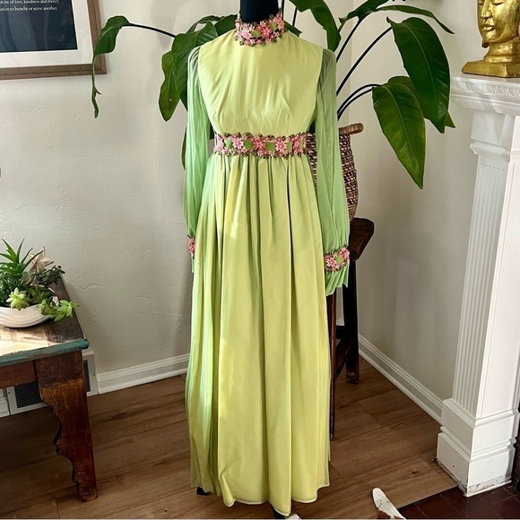 Vintage Light Green Chiffon & Taffeta Maxi Handmade Dress - Picture 16 of 16